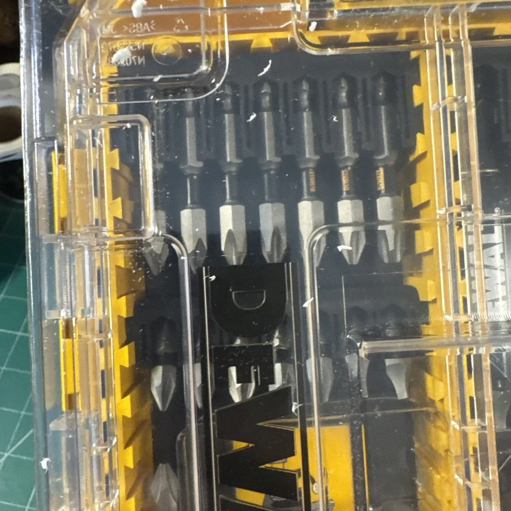 DeWalt 35pc Screwdriver & Drill Bit Set w/ToughCase Tough‎ Grip Factory Sealed